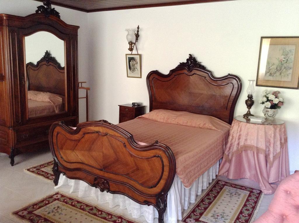 Casa Amarela Guesthouse Lagos Quarto foto