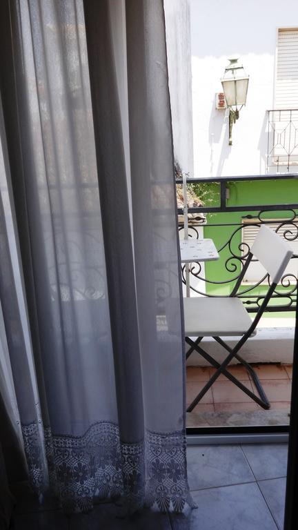 Casa Amarela Guesthouse Lagos Quarto foto