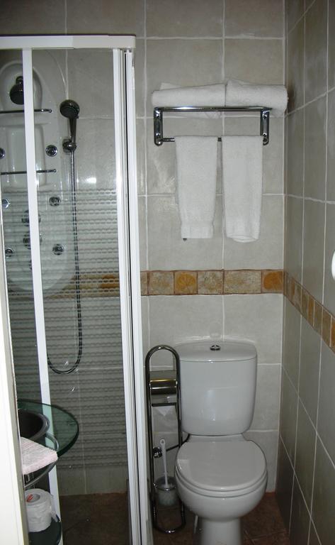 Casa Amarela Guesthouse Lagos Quarto foto